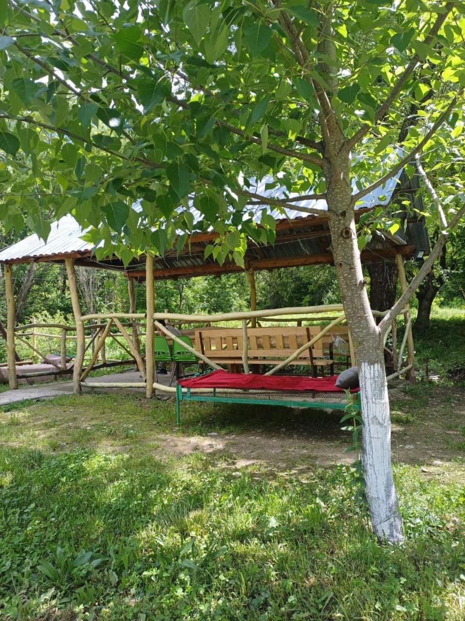 Basuta Guesthouse Kapan Luaran gambar